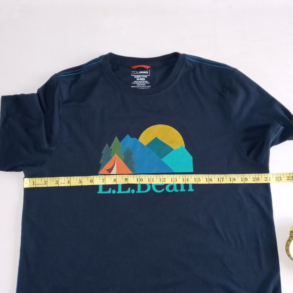 L.L. Bean slightly fitted awesome graphic T-shirt - Picture 5 of 7
